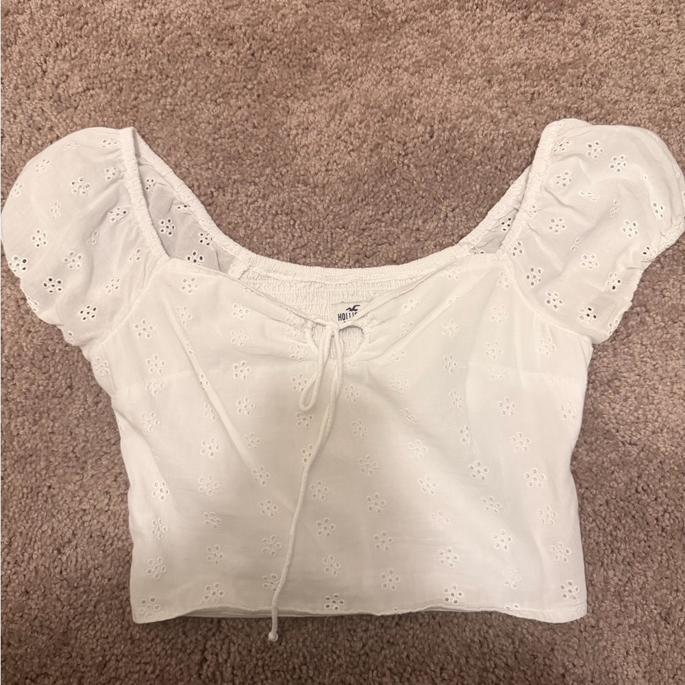 Hollister White Eyelet Puff-Sleeve Tie-Front Crop Top